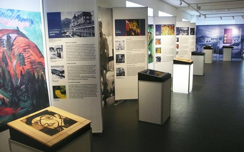 Ansicht Ausstellung mit Tastmodell Ansicht Ausstellung mit Tastmodell