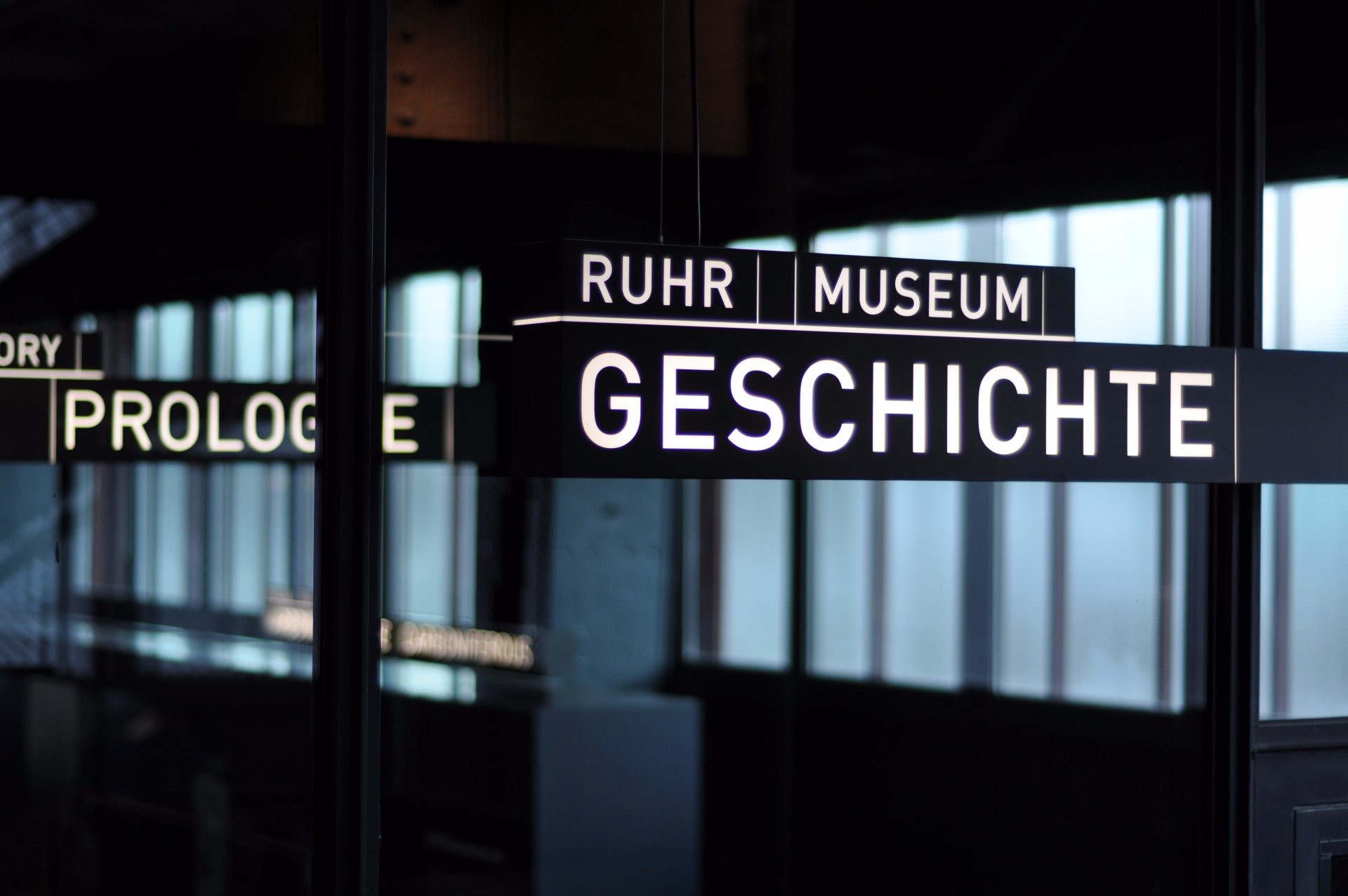 Photo Zollverein Coal Mine Industrial Complex Photo Zollverein Coal Mine Industrial Complex
