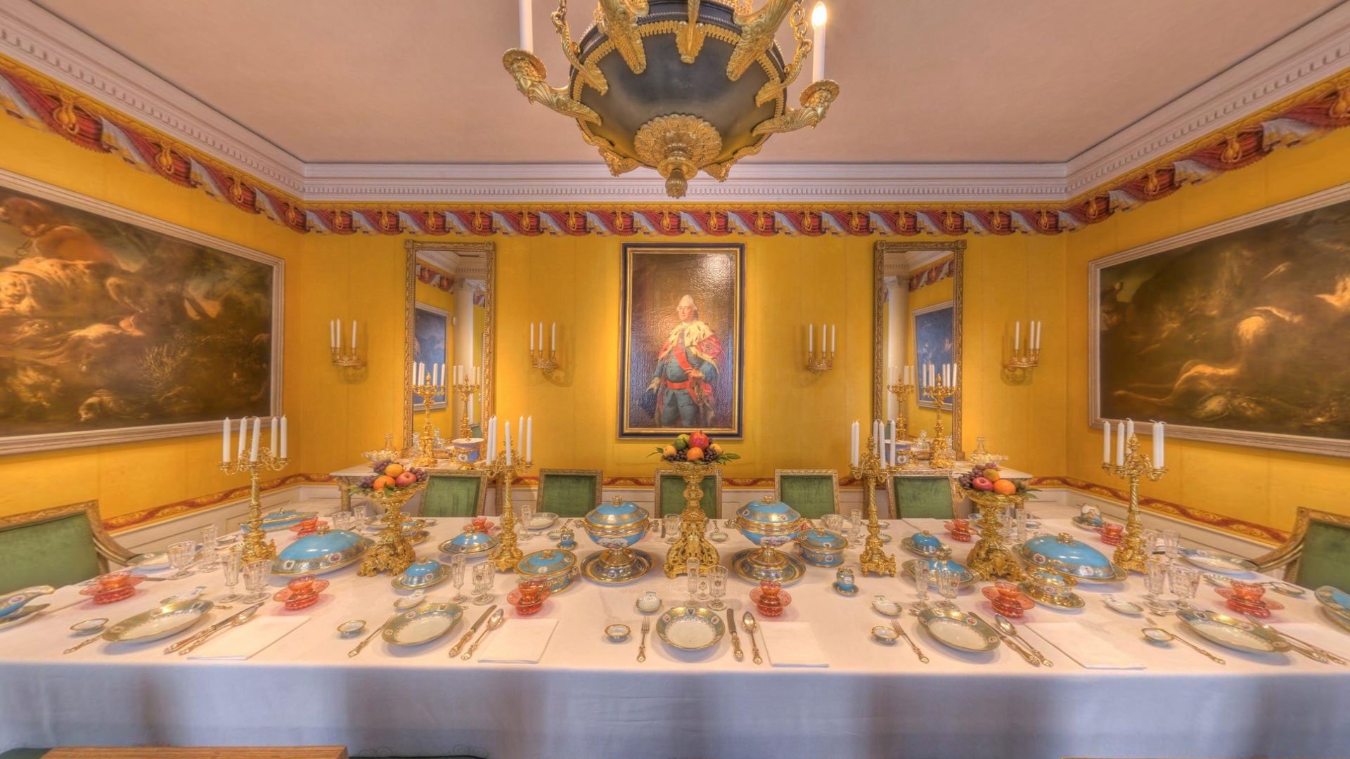 yellow salon